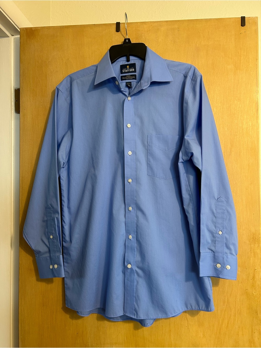 Stafford Blue Long-Sleeve Dress Shirt Travel Easy Care Broadcloth 32-33 NWOT
